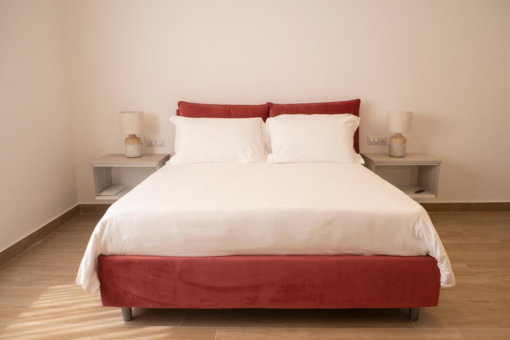Monumental Luxury Rooms Caserta Exterior foto