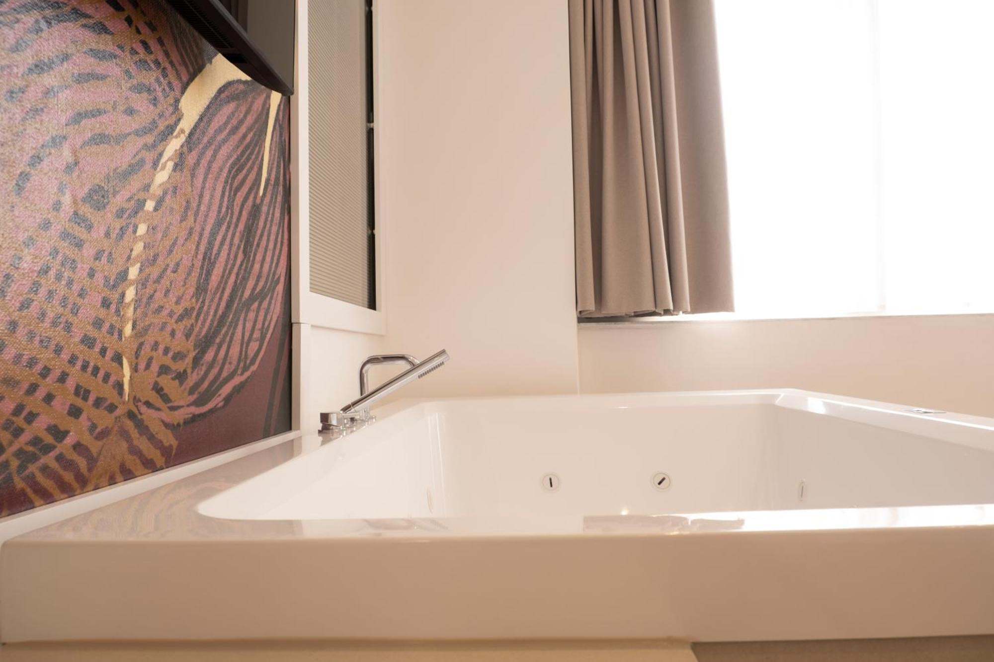 Monumental Luxury Rooms Caserta Exterior foto