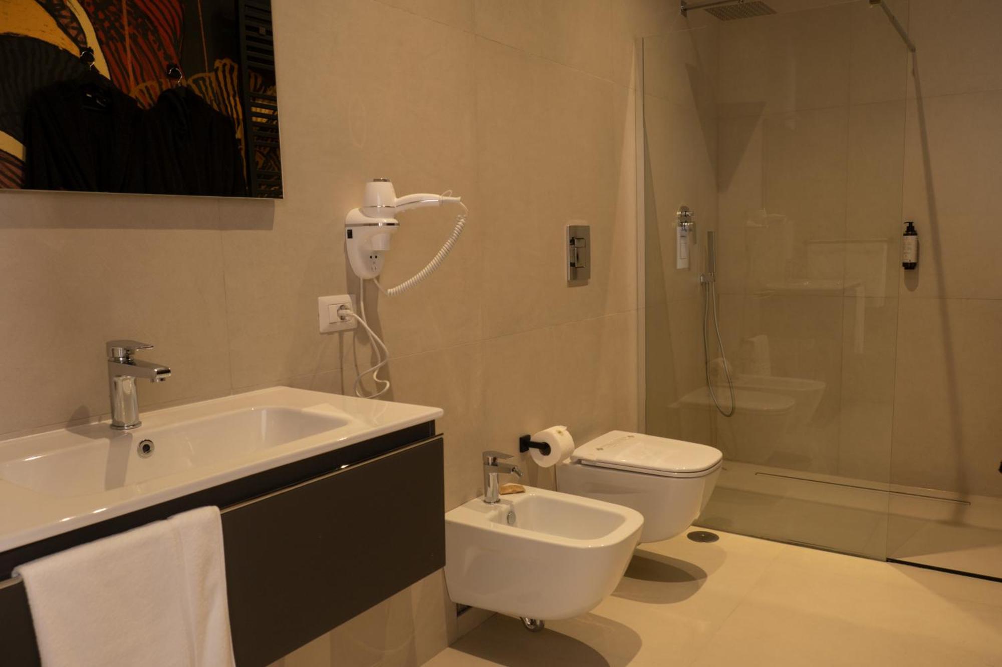 Monumental Luxury Rooms Caserta Exterior foto
