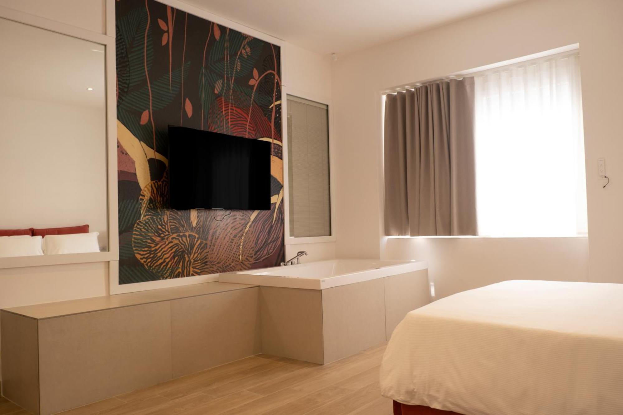 Monumental Luxury Rooms Caserta Exterior foto