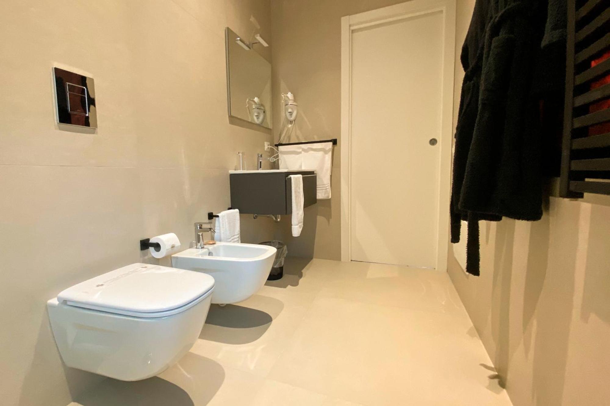 Monumental Luxury Rooms Caserta Exterior foto