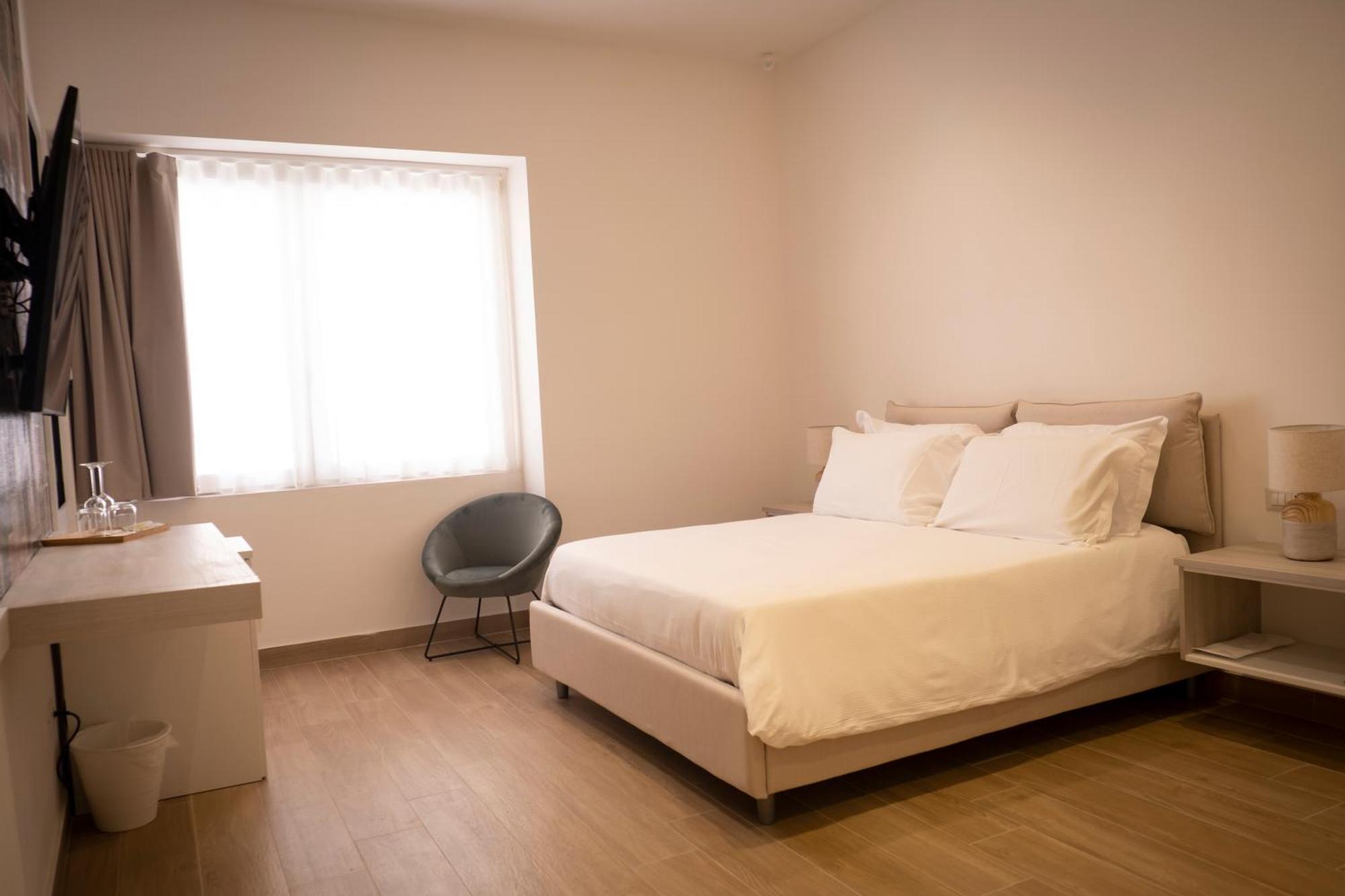 Monumental Luxury Rooms Caserta Exterior foto